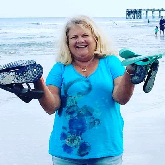 Meet your Posher, Sharon - Picture 1 of 1